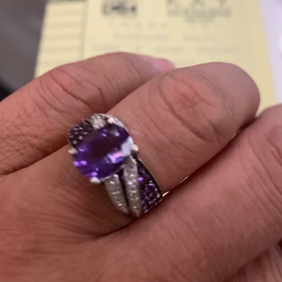 10k While Gold Amethyst & Diamond Ring - Picture 4 of 7